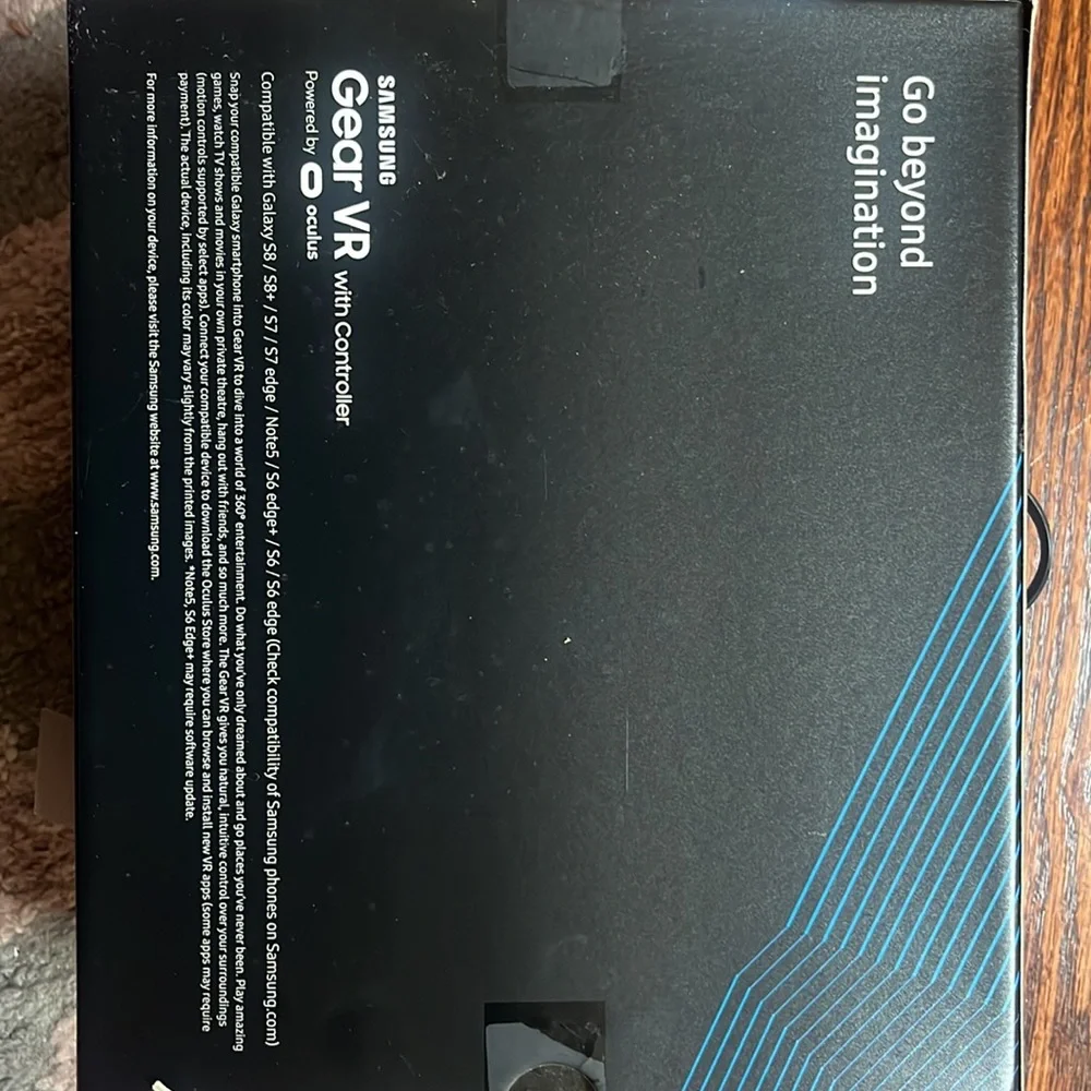 Black SAMSUNG Gear VR w/Controller (never used)